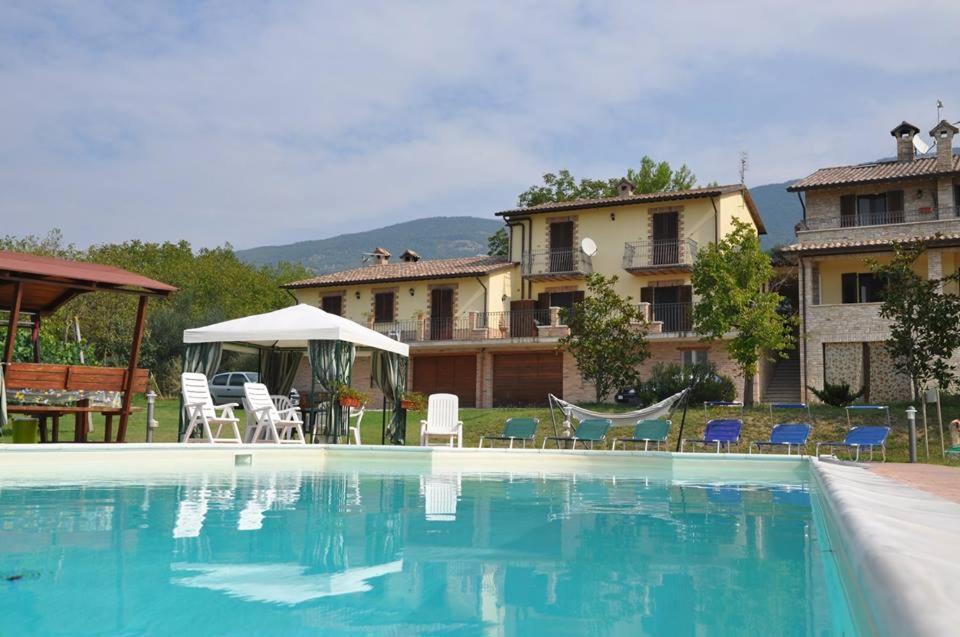La Sorgente Del Subasio Assisi Apartment ภายนอก รูปภาพ