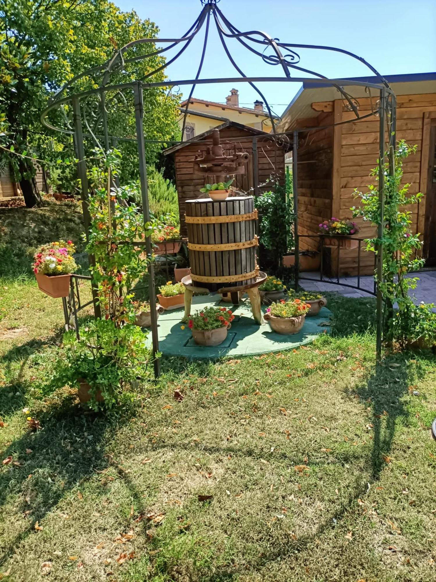 La Sorgente Del Subasio Assisi Apartment ภายนอก รูปภาพ