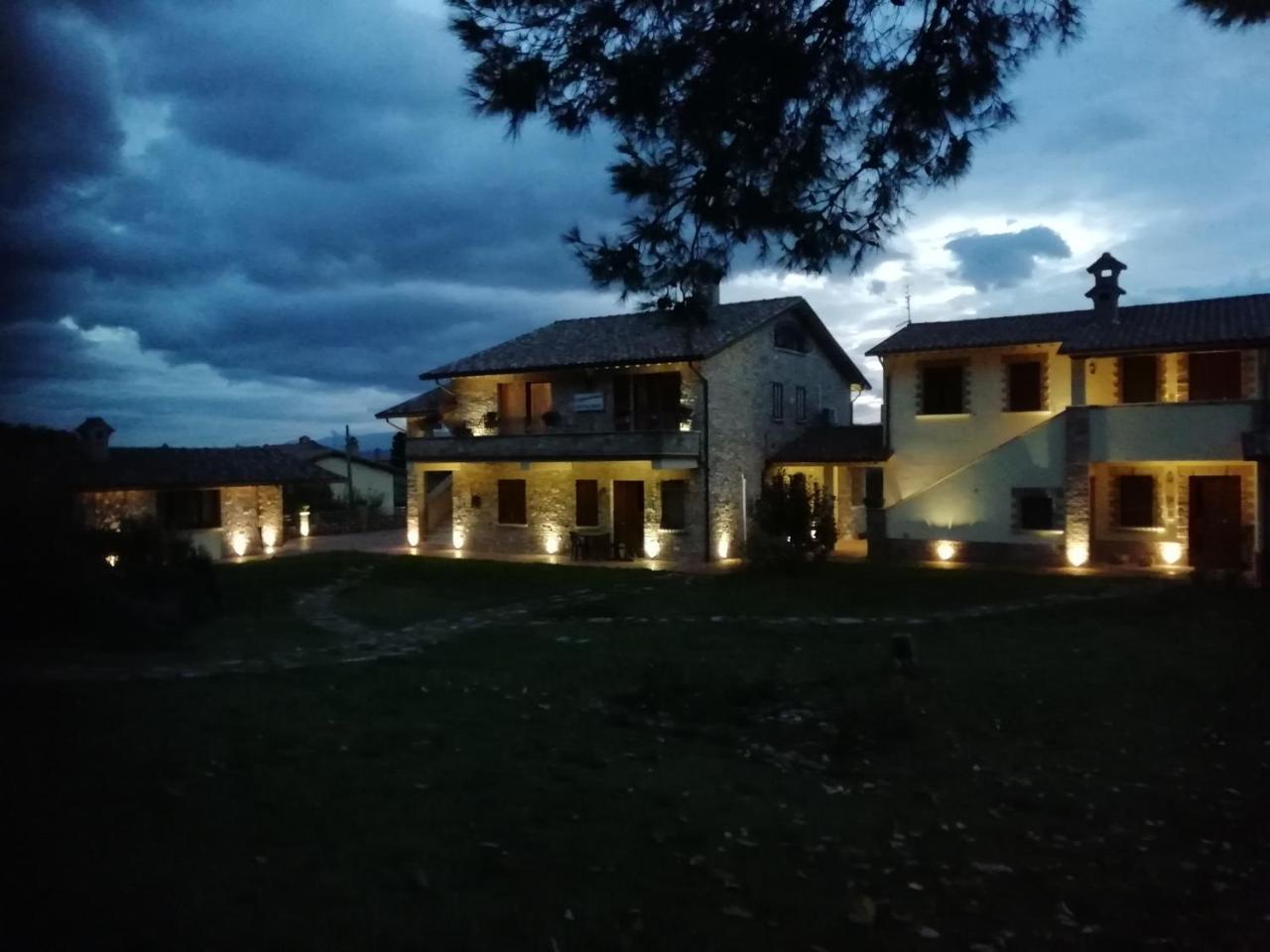 La Sorgente Del Subasio Assisi Apartment ภายนอก รูปภาพ